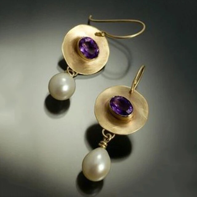 Boucles d'oreilles vintage avec plaquettes en or, perle et pierre violette