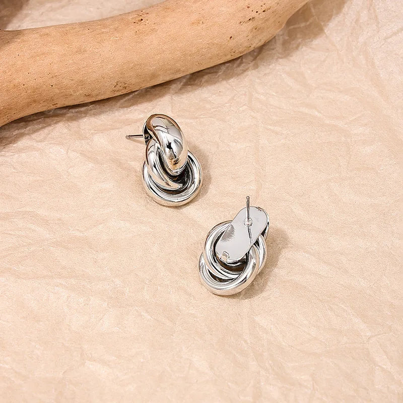 LILA™ | Boucles d’Oreilles Clous Nouées