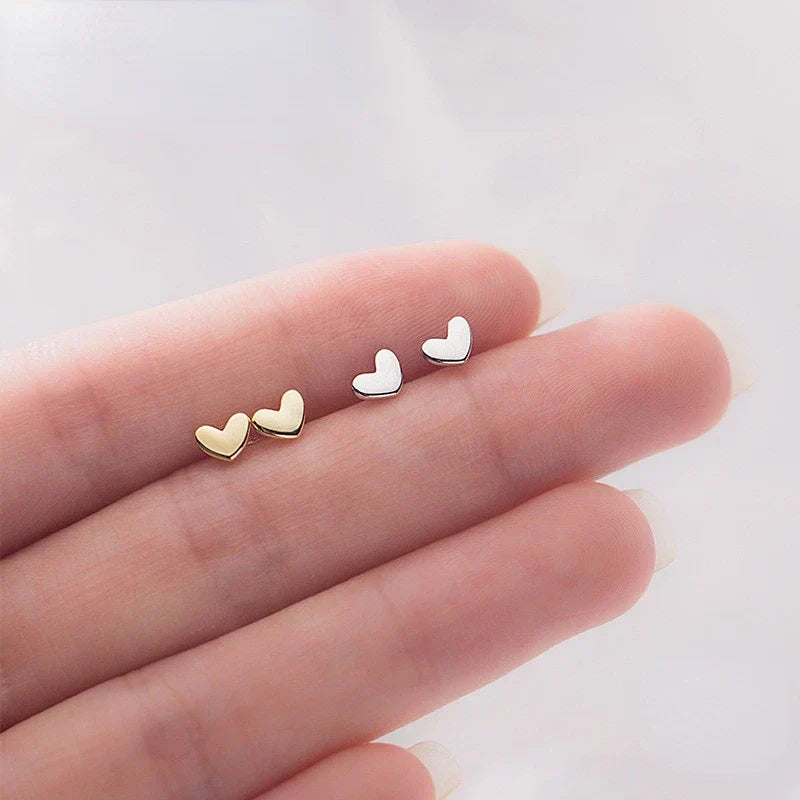 LILY™ | Boucles d’Oreilles Clous Cœurs