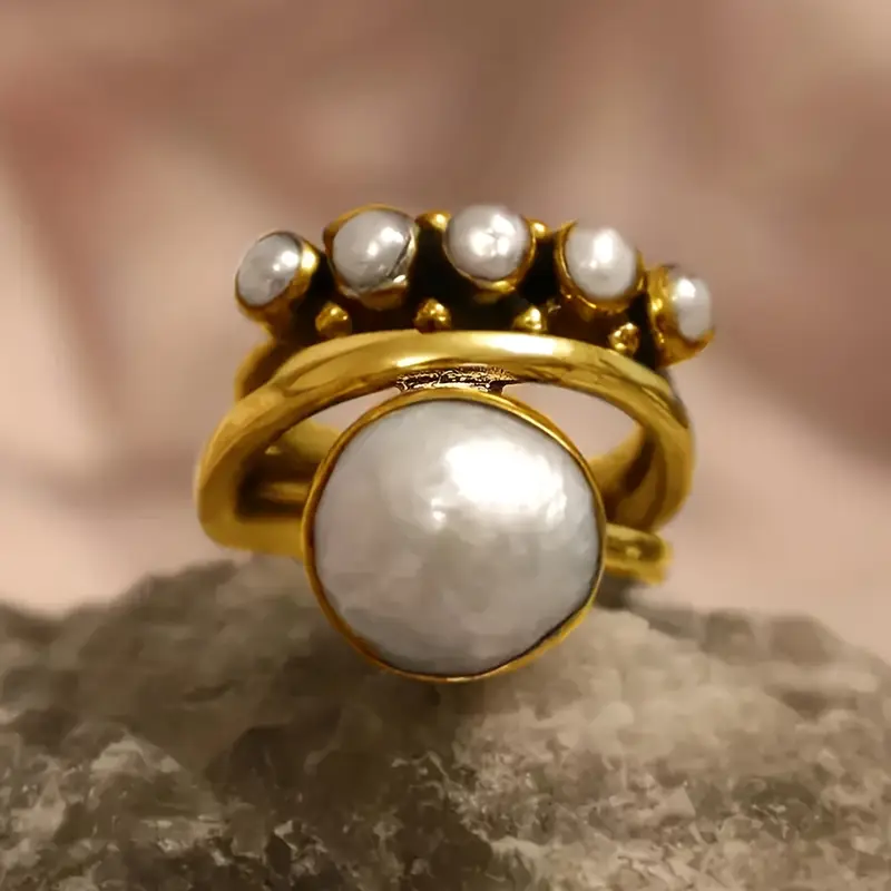 Bague vintage en perles d'or